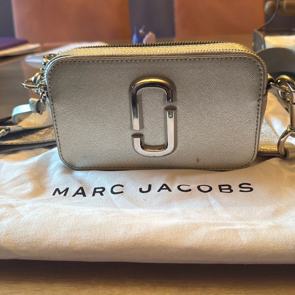 Gorgeous silver Marc Jacobs Snapshot Bag